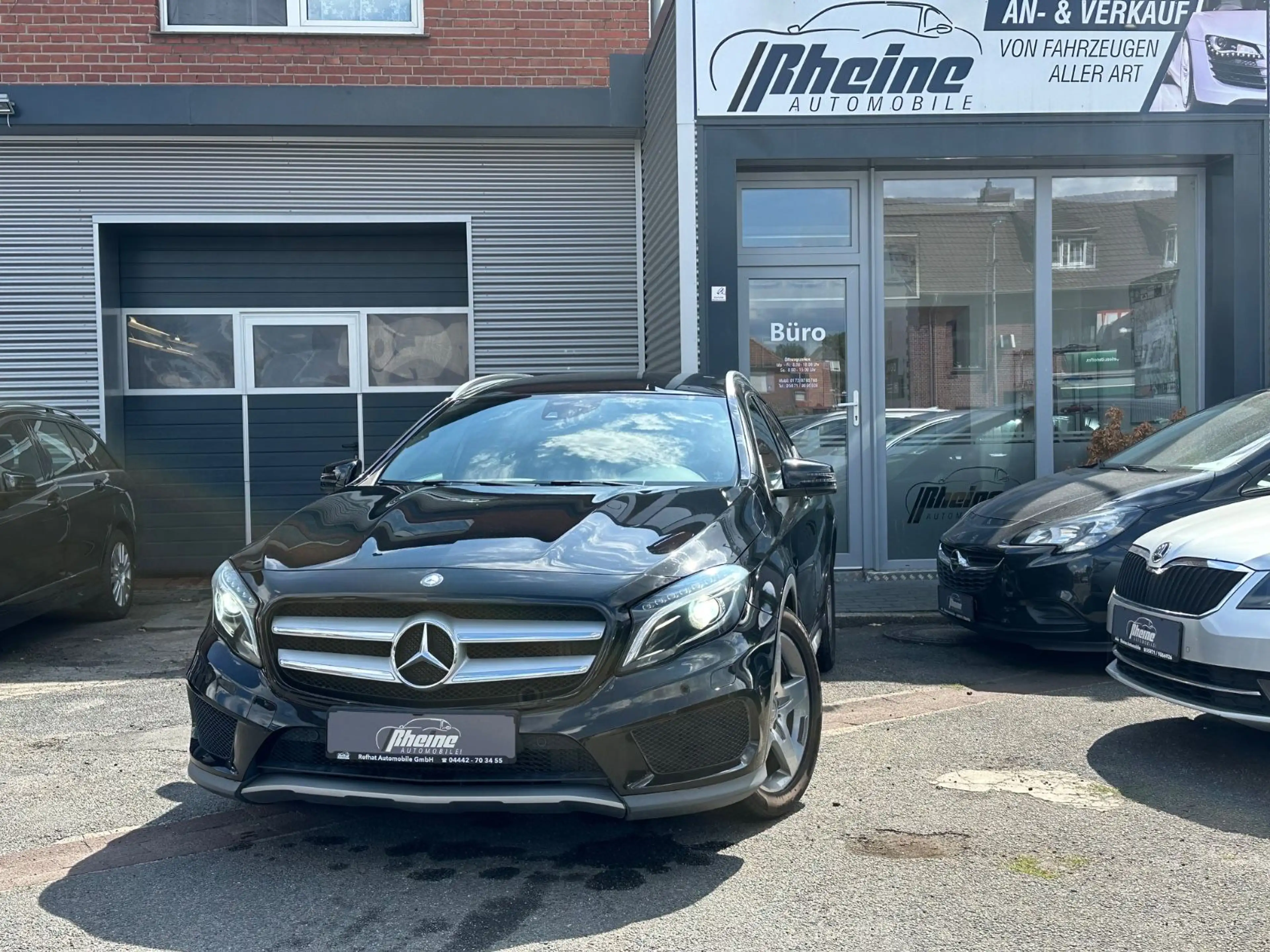 Mercedes-Benz GLA 220 CDI/d 4Matic*AMG*XENON*PDC*SHZ*NAVI*