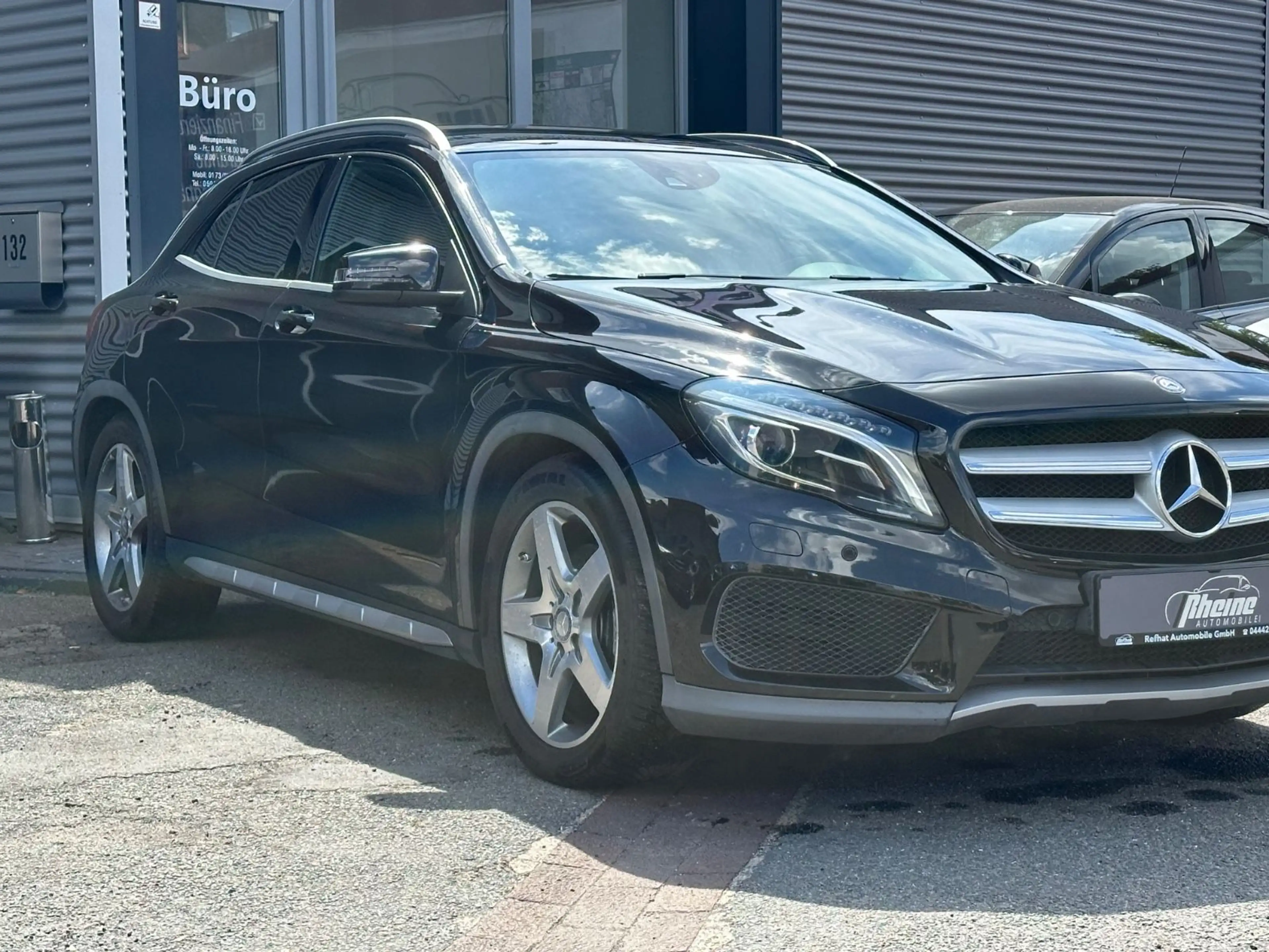 Mercedes-Benz GLA 220 CDI/d 4Matic*AMG*XENON*PDC*SHZ*NAVI* — photo 10