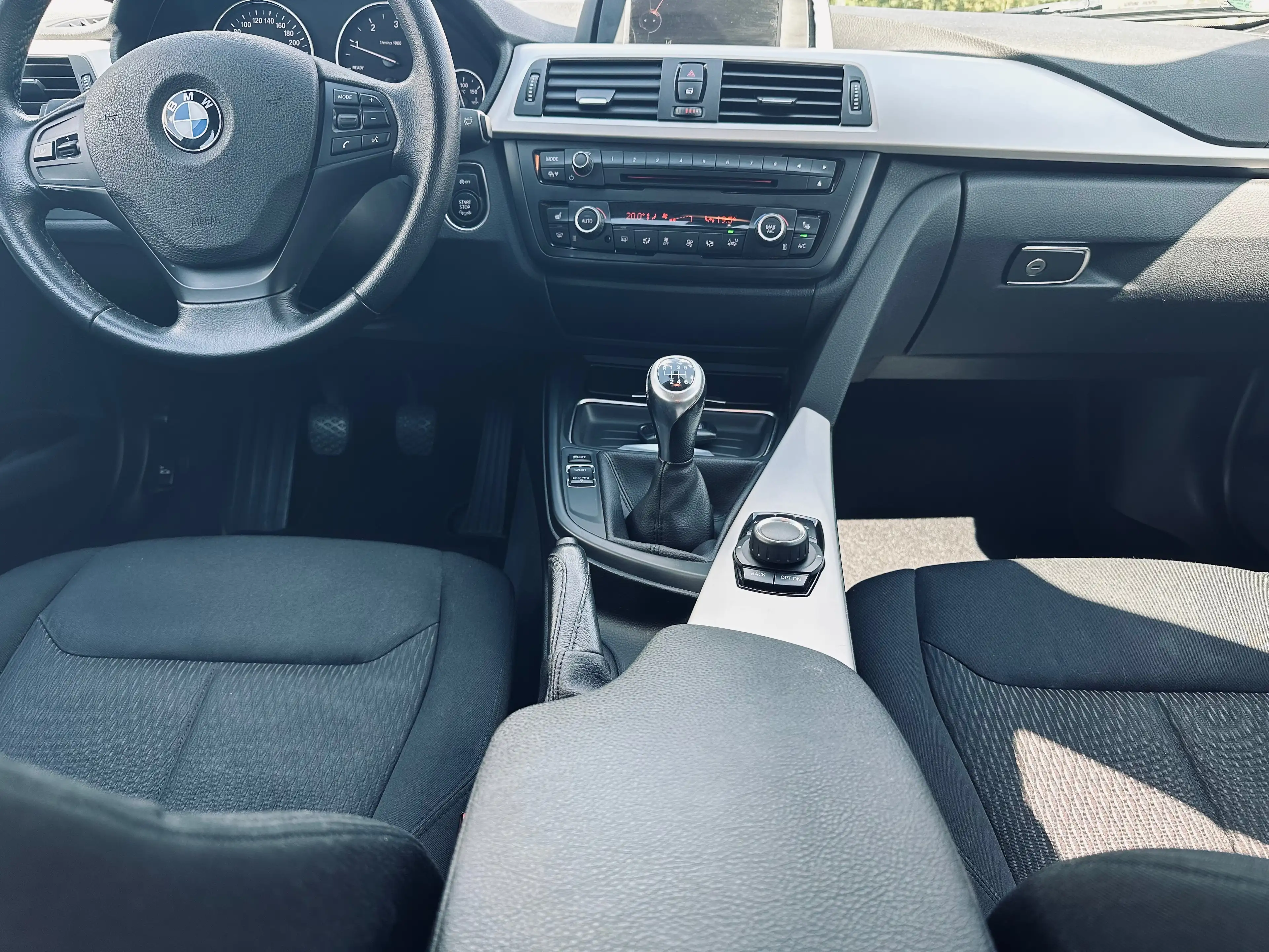 BMW 320 3er Touring Diesel 320d Touring Modern Line — photo 8