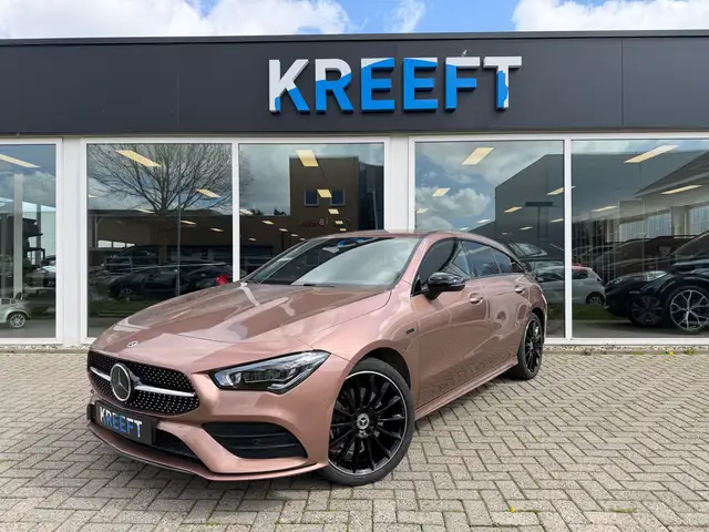 Mercedes-Benz CLA 250 Shooting Brake e AMG Roségoud | Head up | Sfeer |