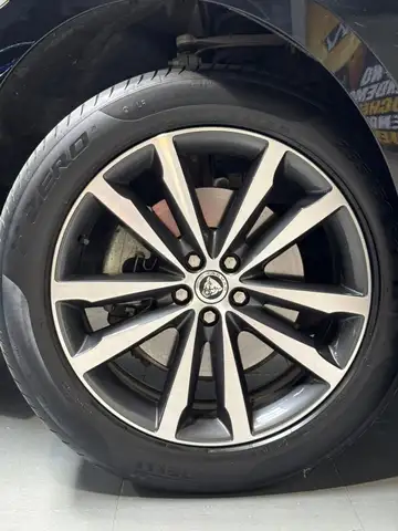 Jaguar F-Pace view 5