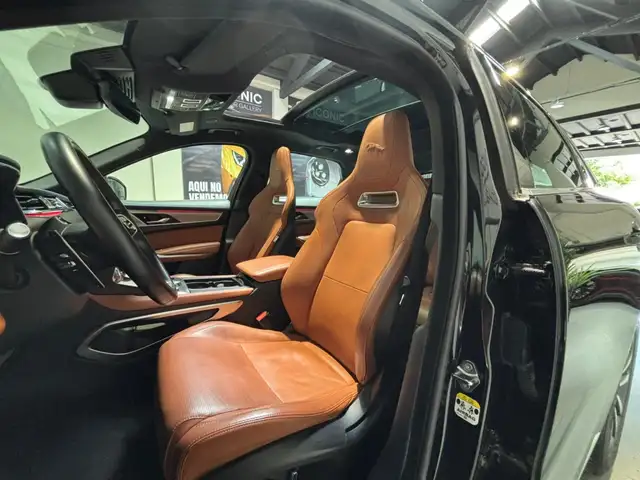 Jaguar F-Pace view 15