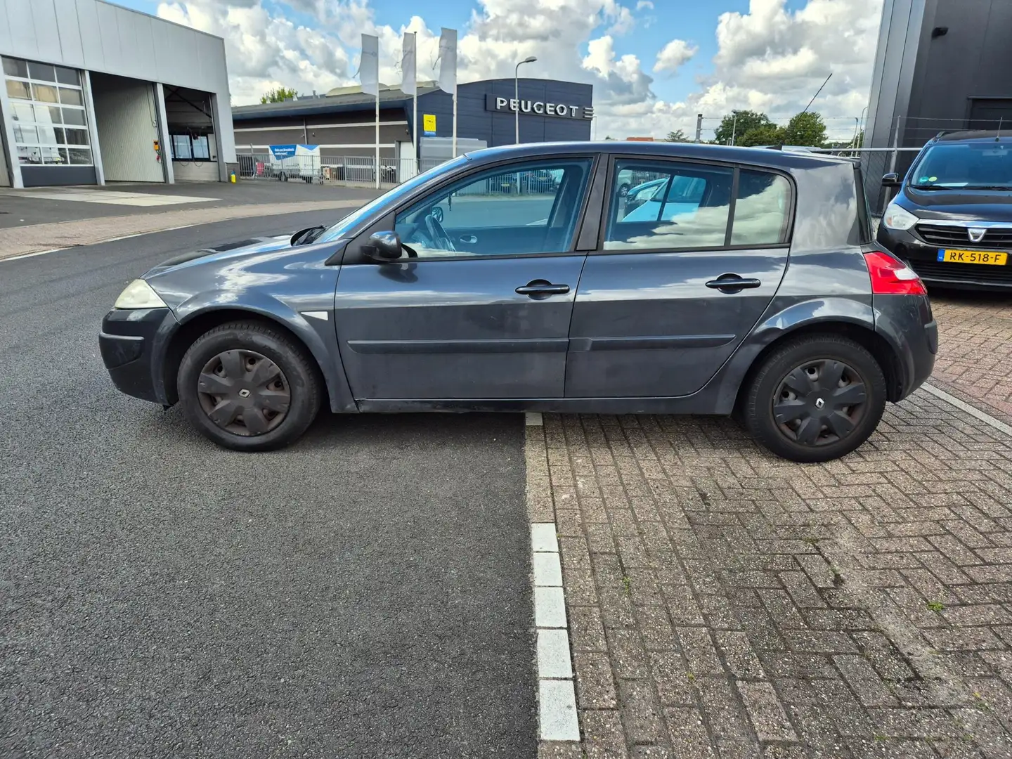 Renault Megane 1.4-16V Business Line Clima Nap Grijs - 2