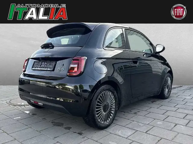 Fiat 500e view 2
