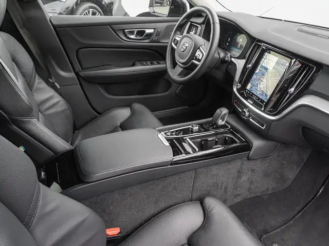 Volvo V60 view 8