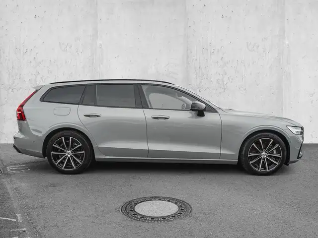 Volvo V60 view 5