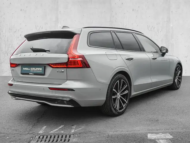 Volvo V60 view 4