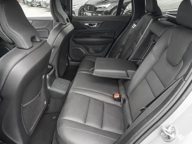 Volvo V60 view 16