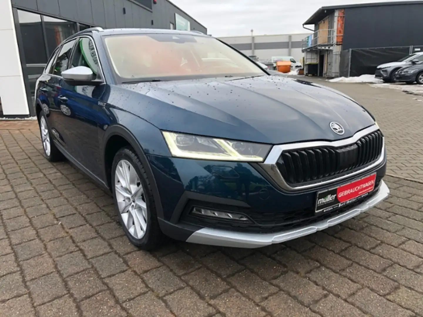 Skoda Octavia Combi Scout 4x4 AHZV Navi ACC SmartLink Blau - 2