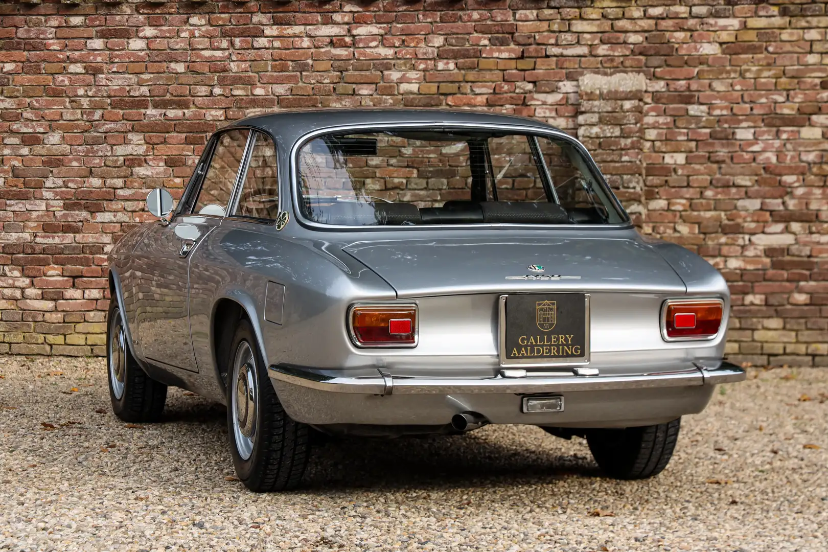 Alfa Romeo 1750 GT Veloce first series "Bob Romkes car" Who is "Bo Grau - 2