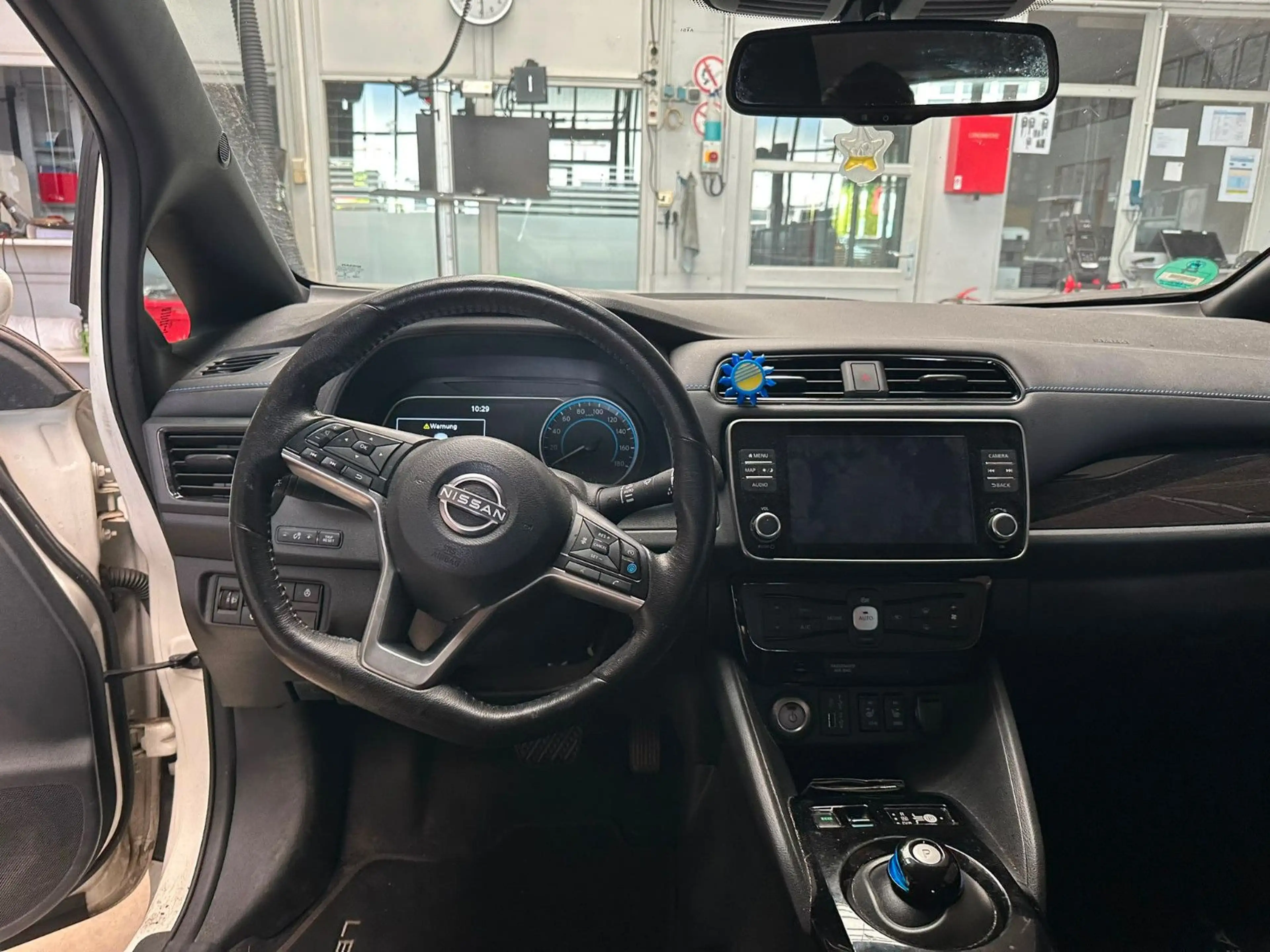 Nissan Leaf N-Connecta — photo 8