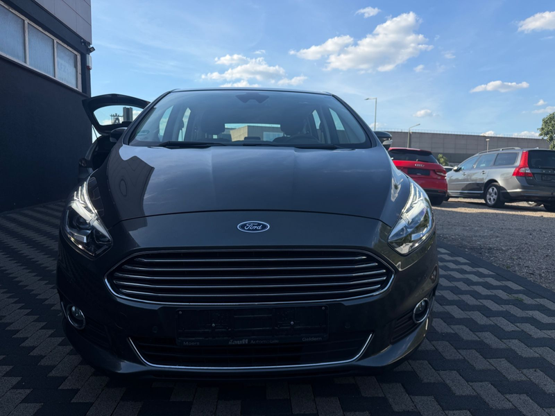 Ford S-Max Titanium Automatik AHK PDC LED SHZ — photo 2