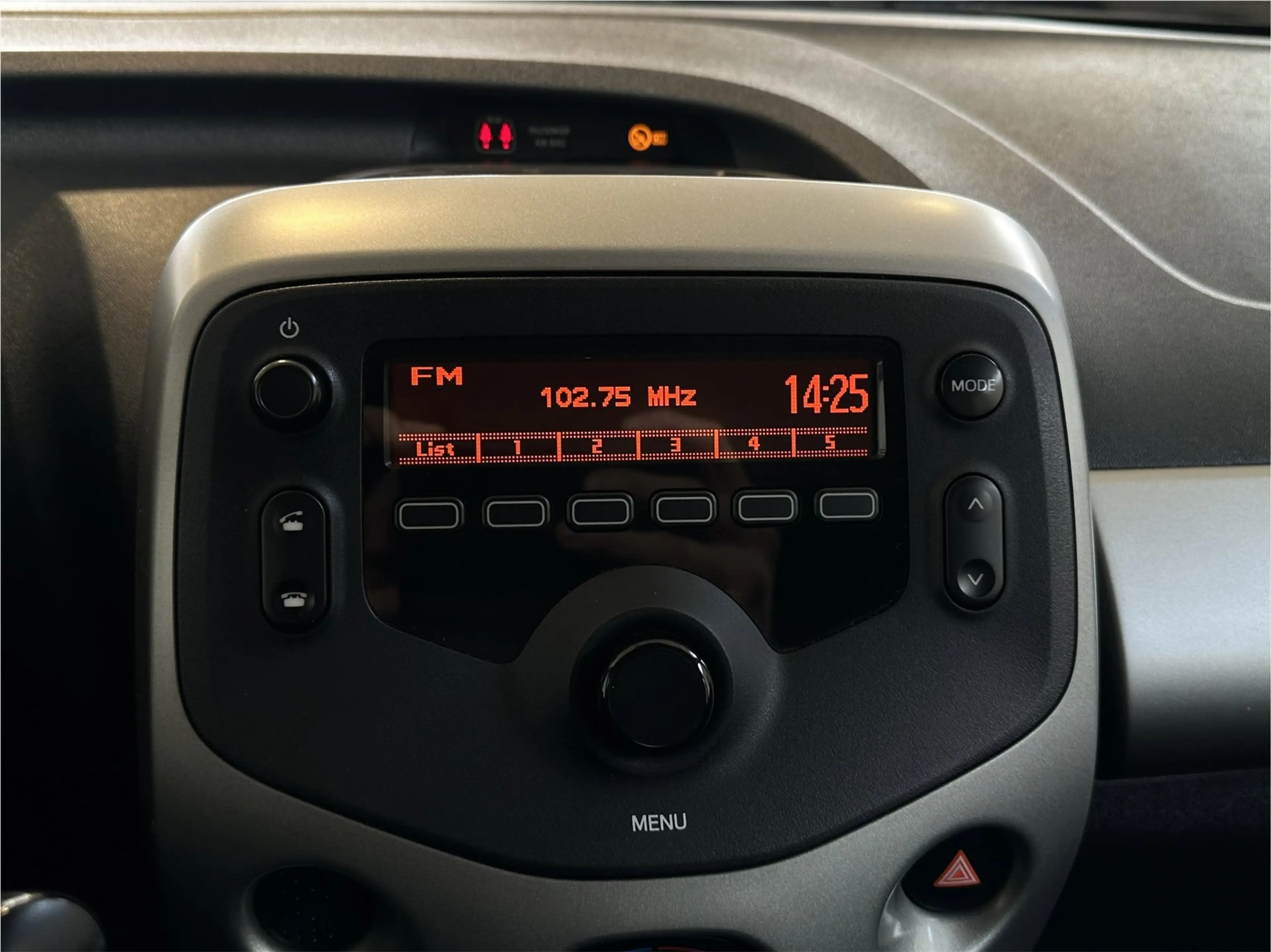 Peugeot 108 1.0 e-VTi Active | Bluetooth | NL | Airco — photo 11