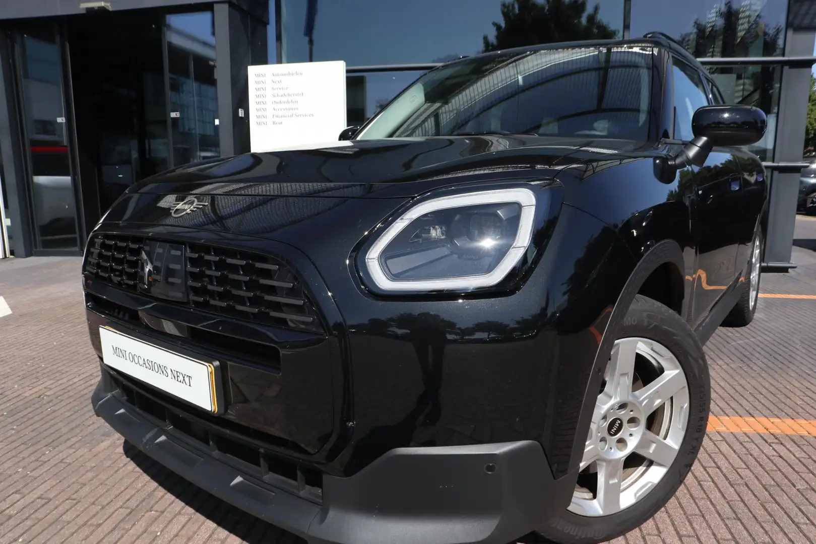 MINI Countryman C Classic | Pakket M | Stoel- en Stuurverwarming | C Noir - 2
