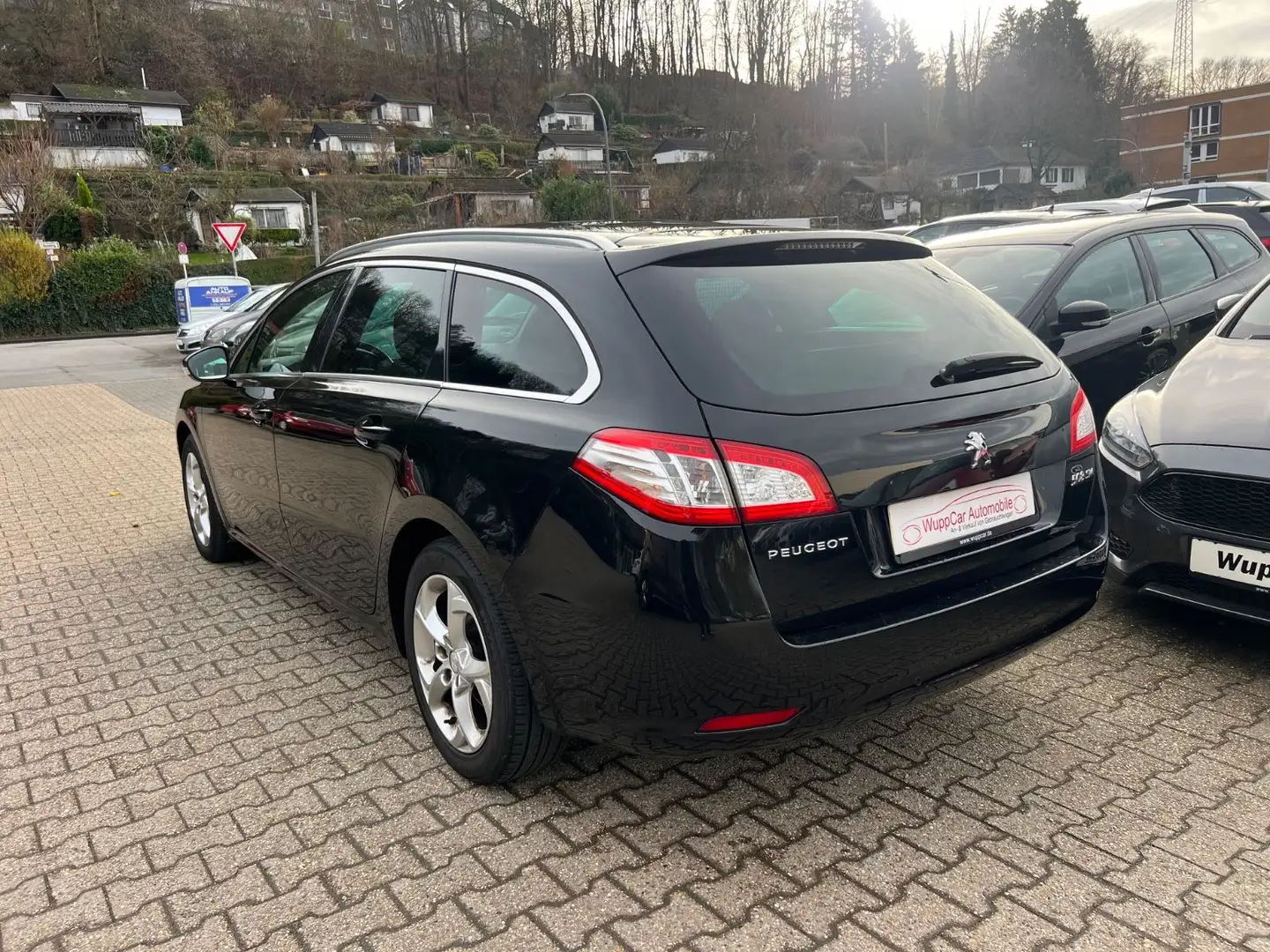 Peugeot 508 SW Active PANO*NAVI*KLIMA*TEMP*PDC*ALU* Noir - 2
