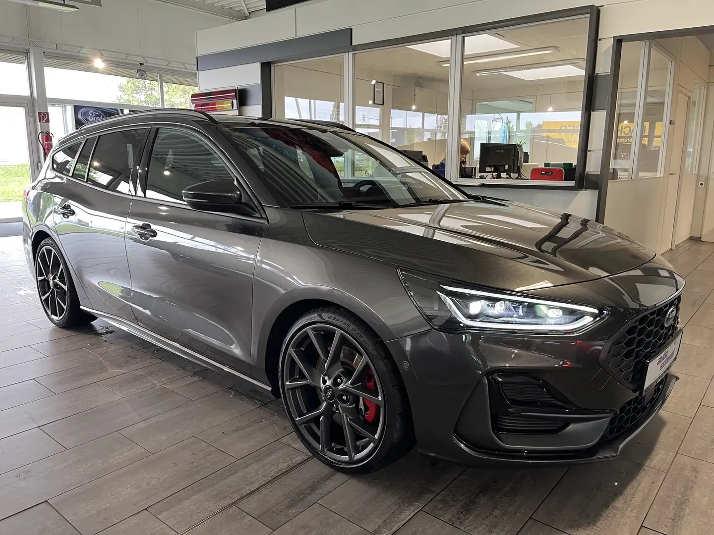 Ford Focus Turnier ST X Gris - 2