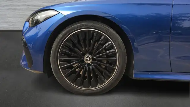 Mercedes-Benz CLE view 5