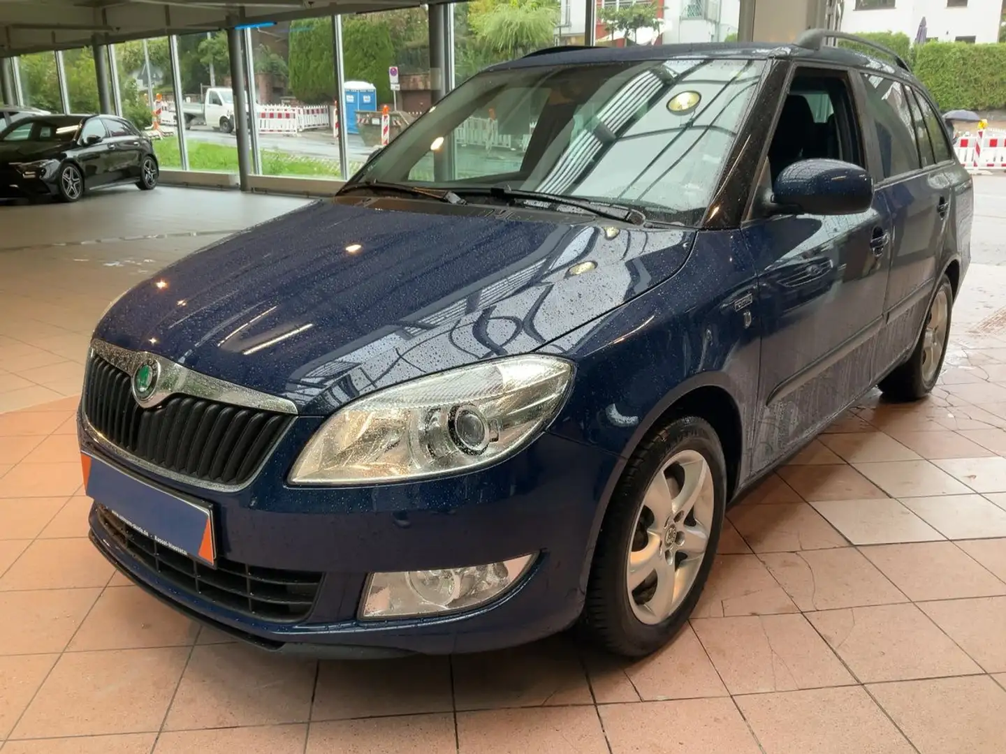 Skoda Fabia 1.6 TDI Family*1.Hand*Schiebedach*PDC*SHZ Blau - 1