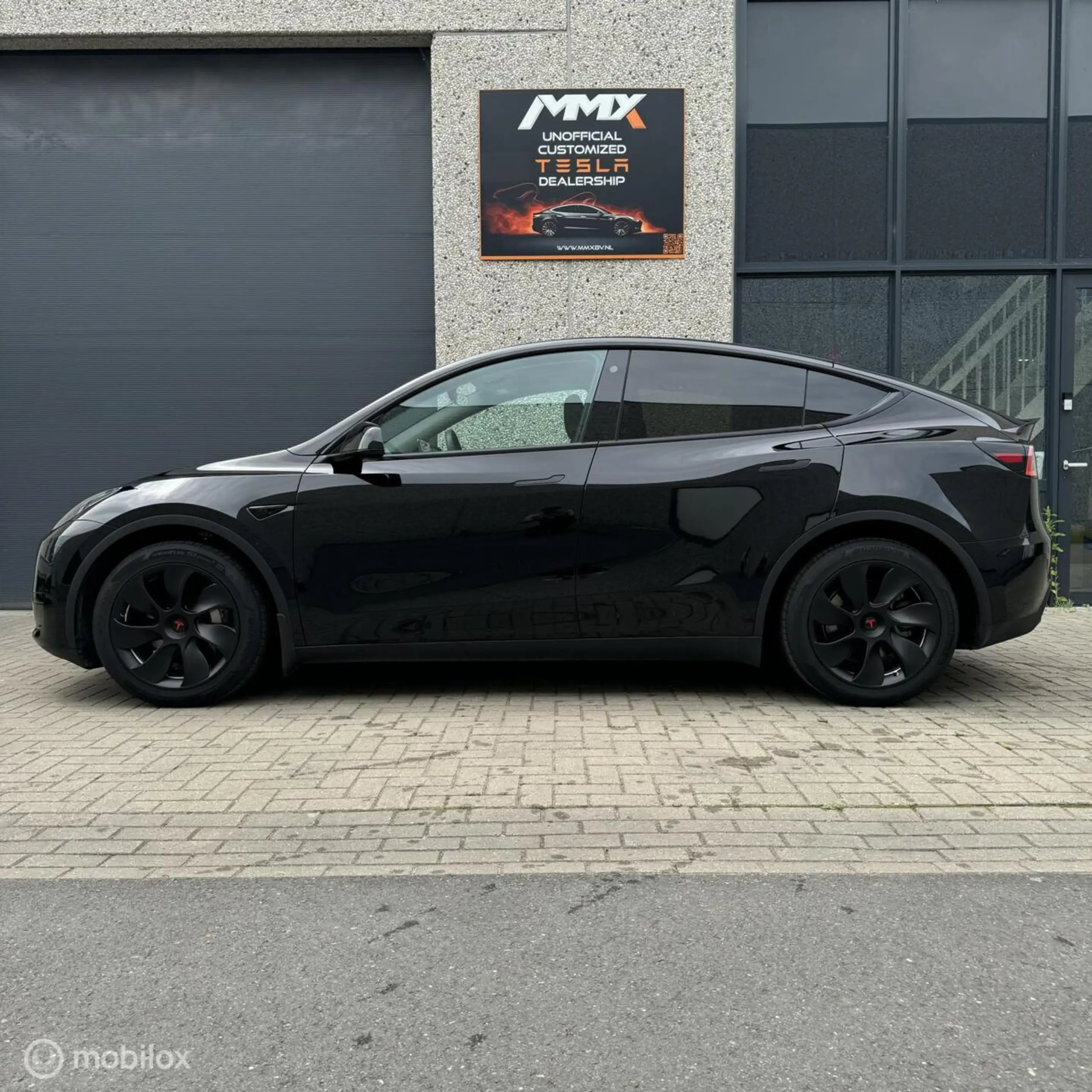 Tesla Model Y PREMIUM LFP RWD + MMX PACK + IAP — photo 6