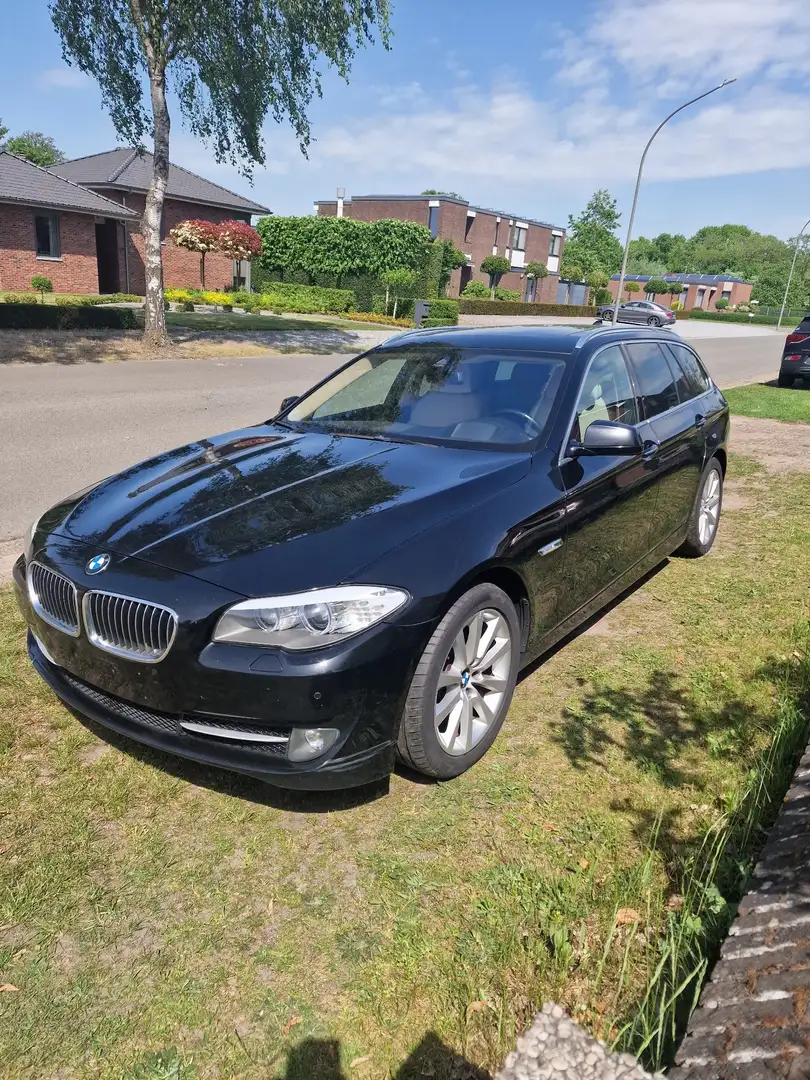 BMW 530 5.30d xdrive Zwart - 1