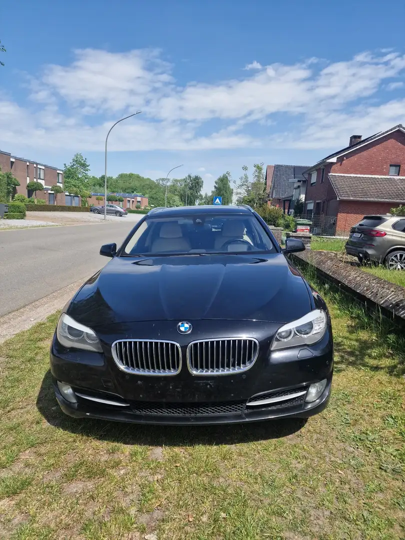 BMW 530 5.30d xdrive Zwart - 2