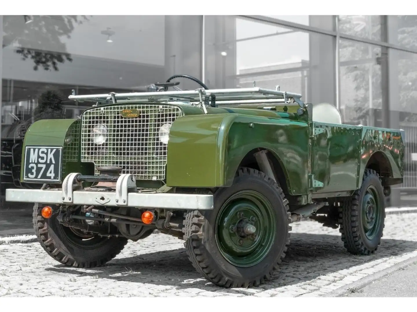 Land Rover Series 80 Lights behind the grill Verde - 2