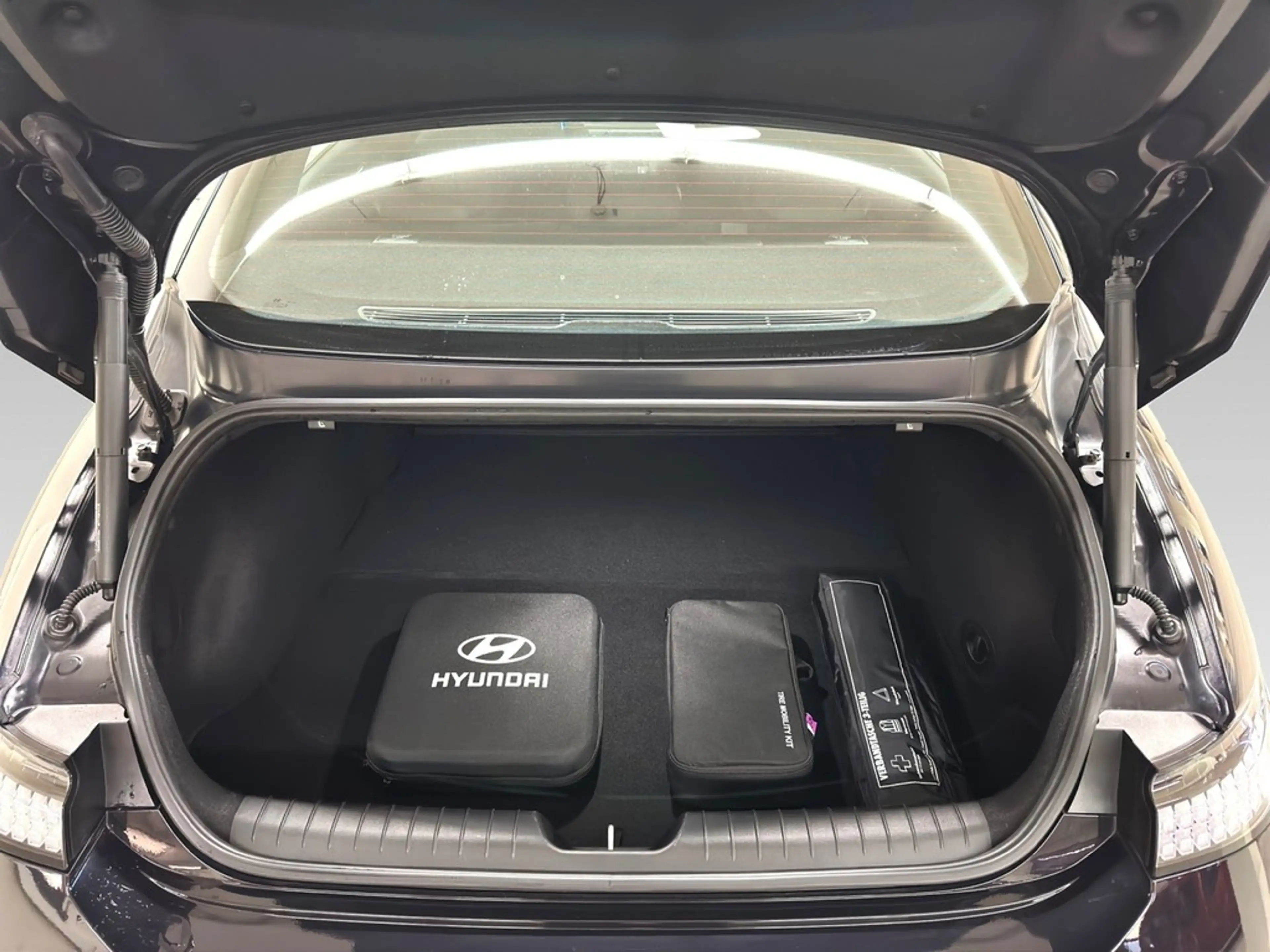 Hyundai IONIQ 6 53kWh Dynamiq WÄRMEPU*LED*NAV*SHZ*ACC*PDC*KAMER... — photo 9