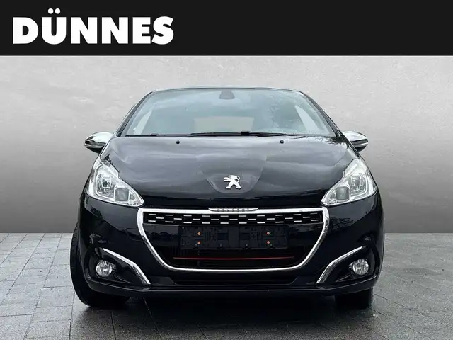 Peugeot 208 view 8