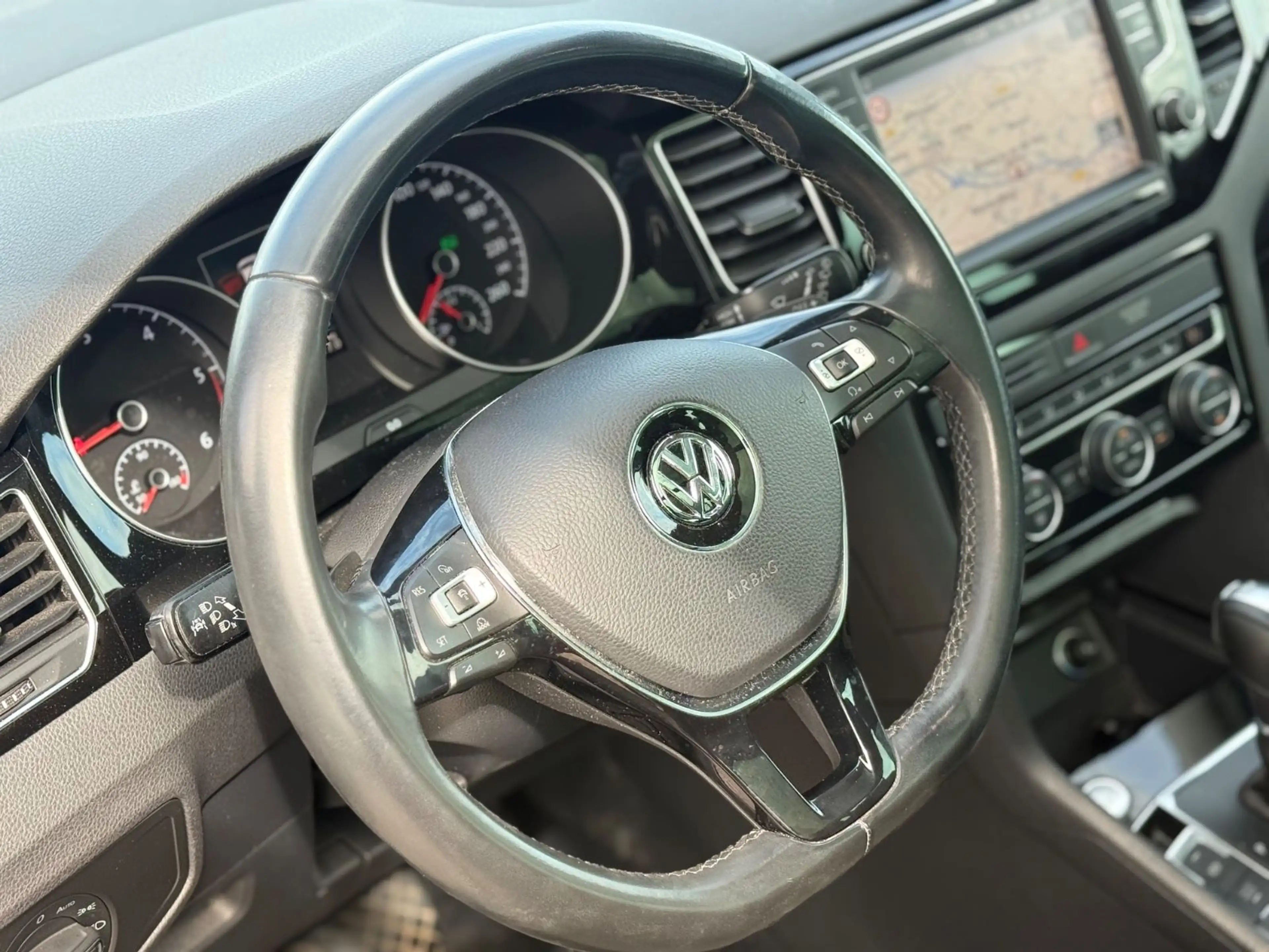 Volkswagen Golf Sportsvan Highline Pano Automatik R-Kamera — photo 12