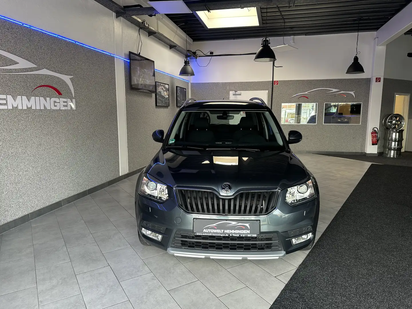 Skoda Yeti 1.2 Ambition*12M.Garantie*Finanzierung* Grau - 2