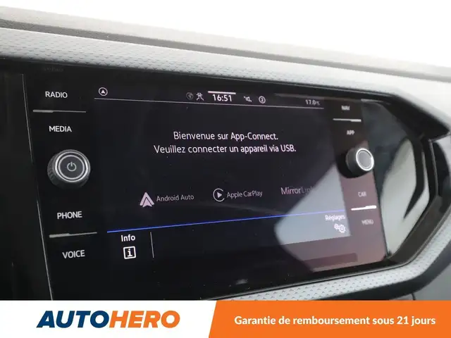Volkswagen T-Cross view 26