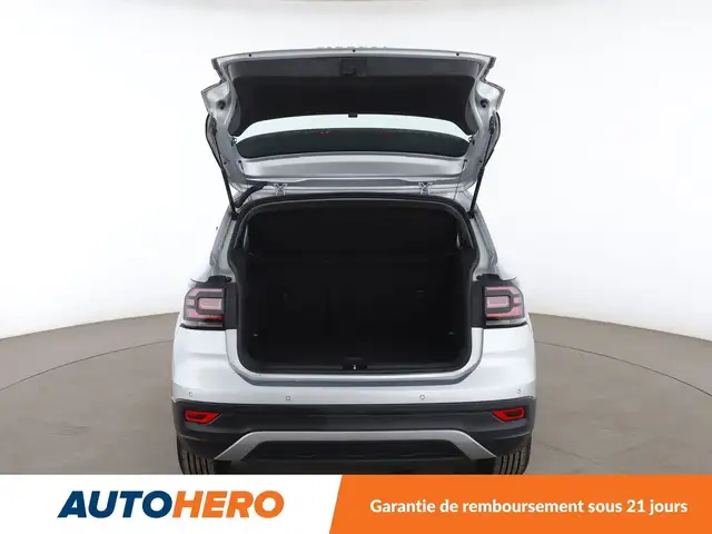 Volkswagen T-Cross view 17