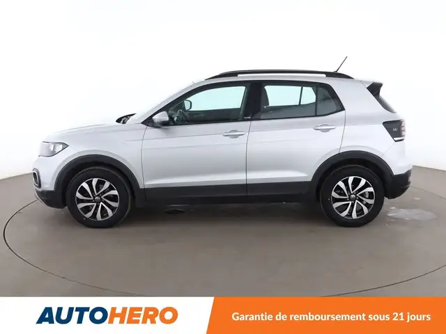 Volkswagen T-Cross view 3