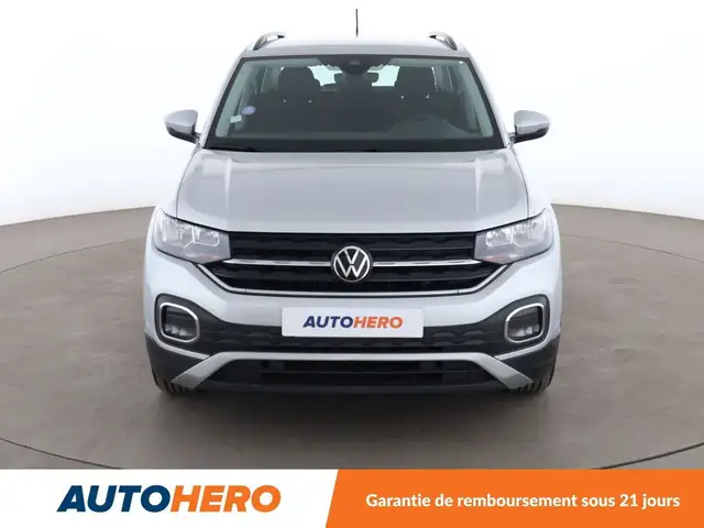 Volkswagen T-Cross view 9