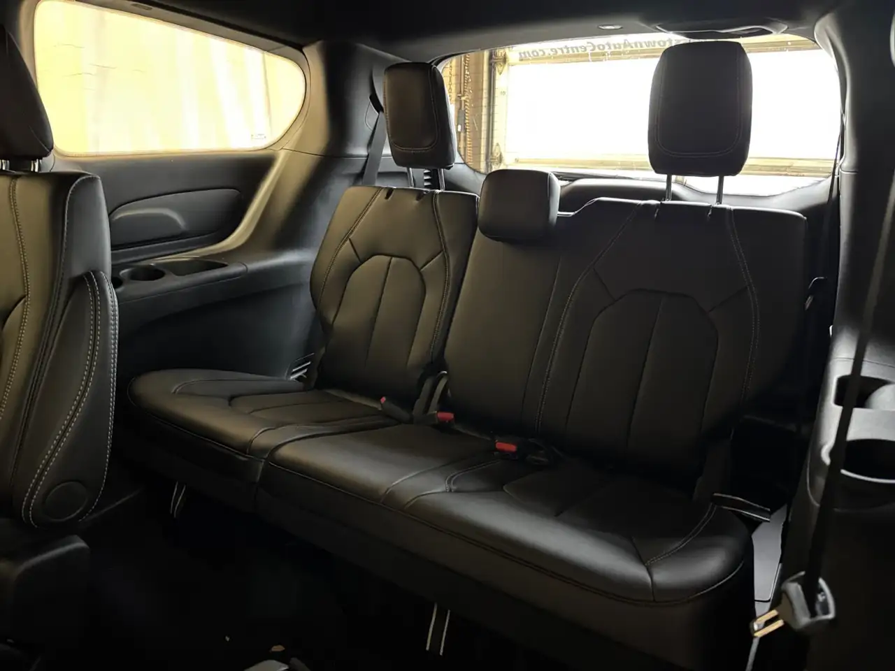 Chrysler Grand Caravan photo Chrysler Grand Caravan