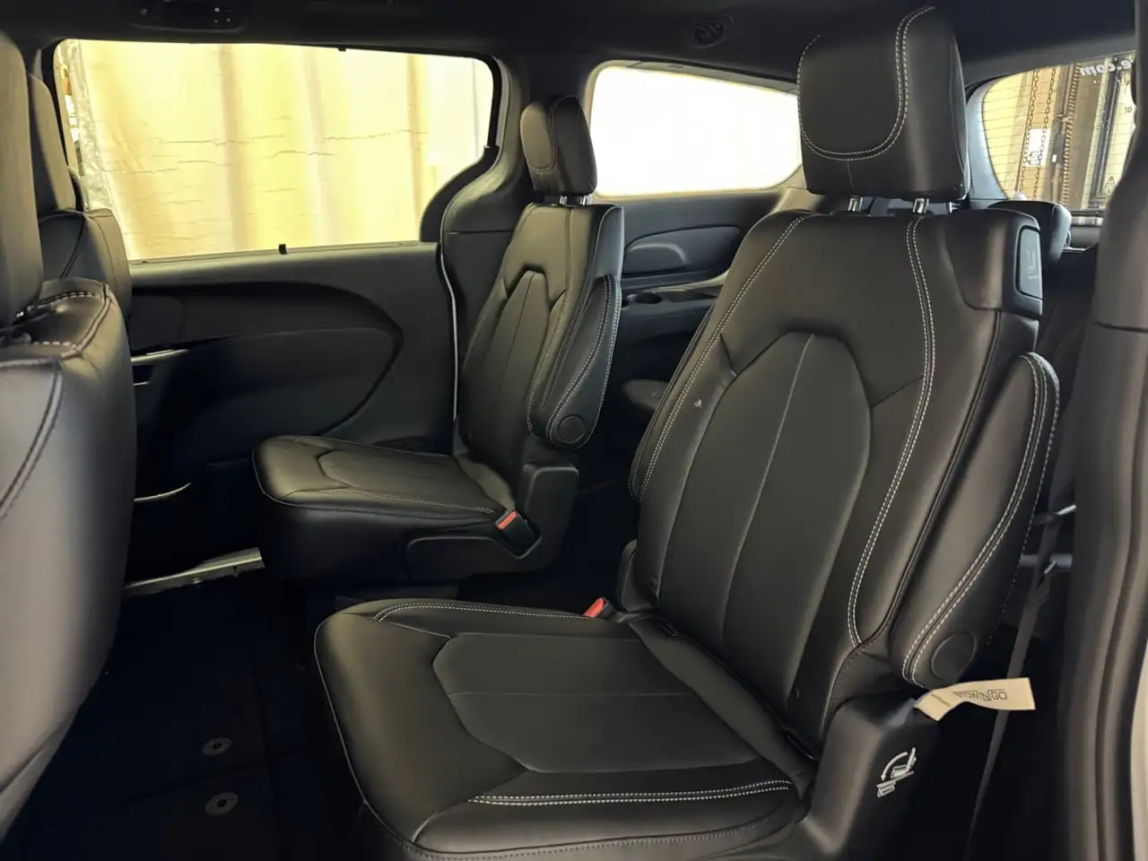 Chrysler Grand Caravan photo Chrysler Grand Caravan
