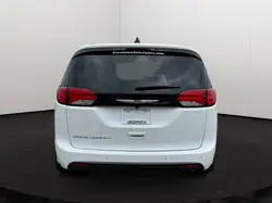 Chrysler Grand Caravan 2027