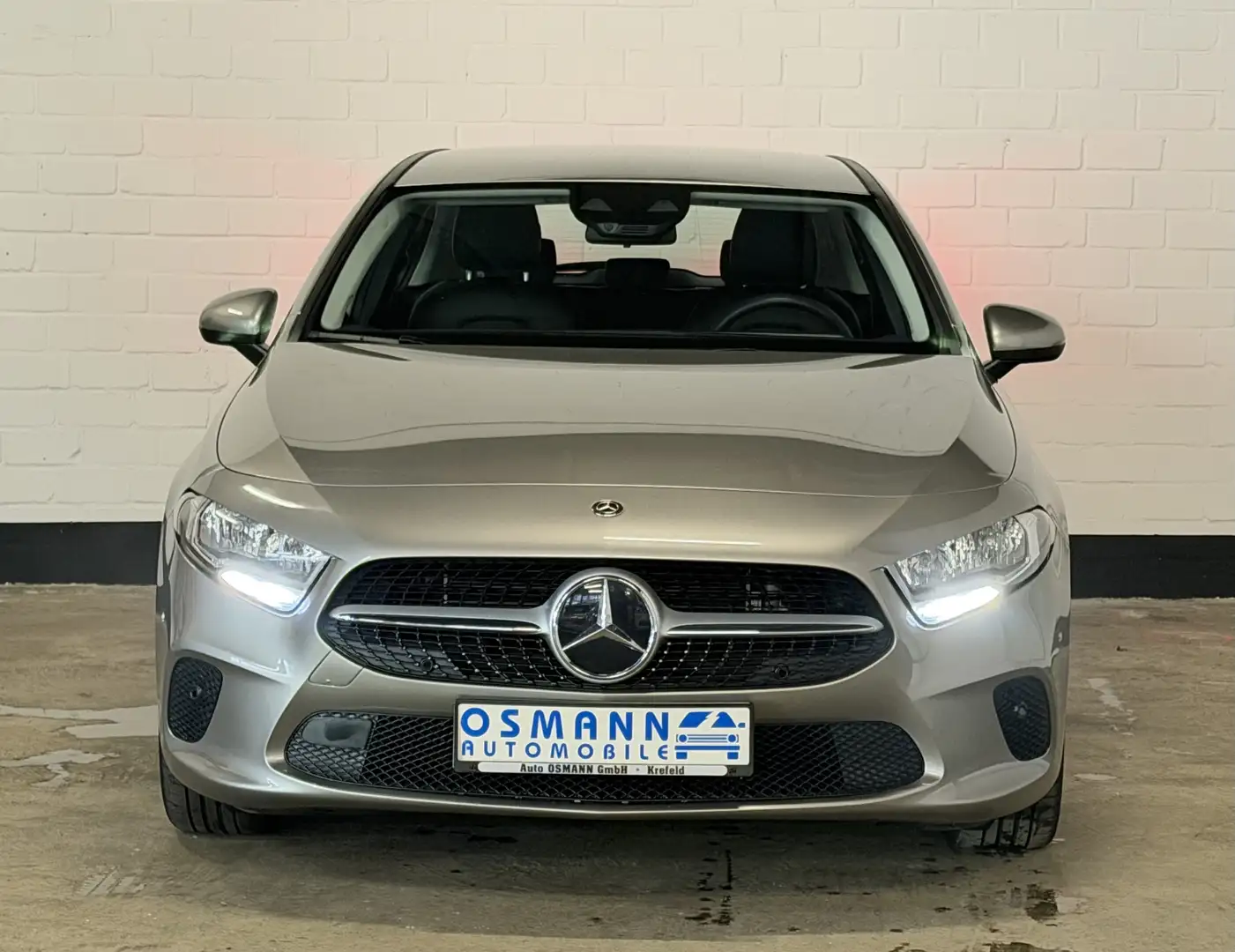 Mercedes-Benz A 250 e 8G-DCT Style | WideScreen | Spurhalteass Argintiu - 2