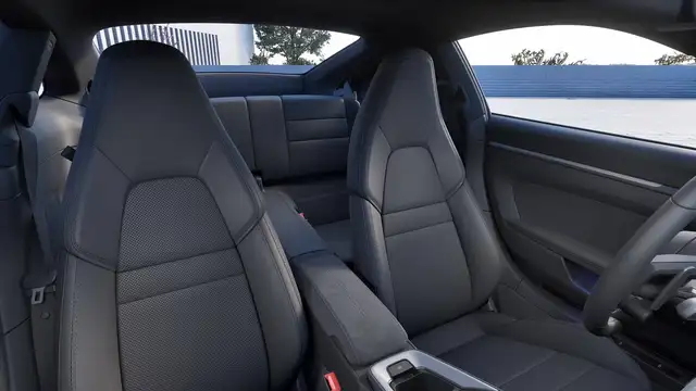 Porsche 911 view 9