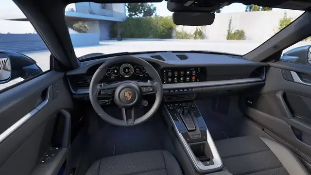Porsche 911 view 8