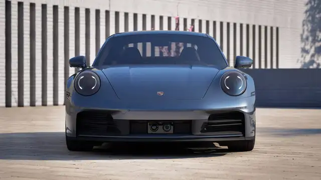 Porsche 911 view 3