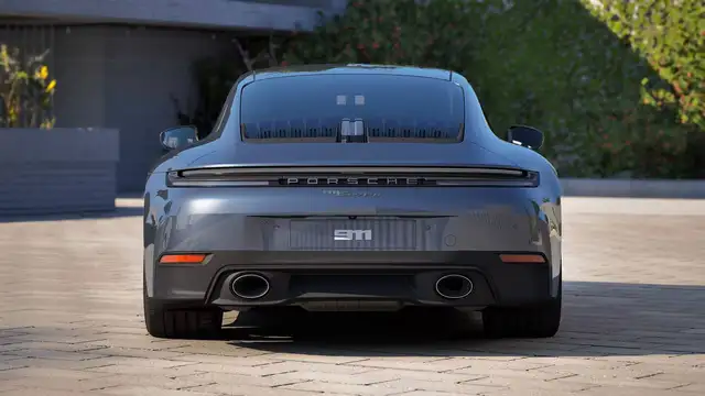 Porsche 911 view 6