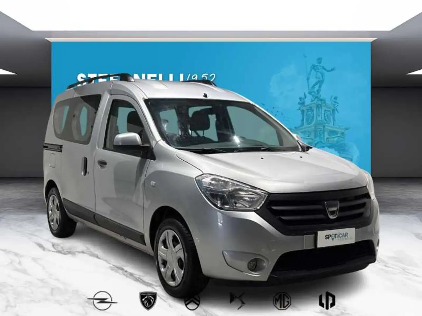 Dacia Dokker - Dokker 1.5 dci Laureate 90cv Gümüş rengi - 1