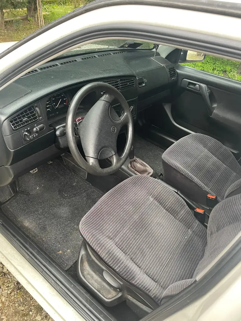 Volkswagen Golf Golf 5p 1.8 GL 90cv cat. Bianco - 2