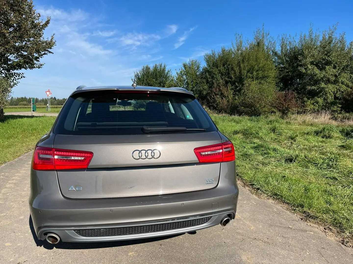 Audi A6 Avant 3.0 TDI Quattro S-Line Xenon AHK ACC Kamera Grau - 2