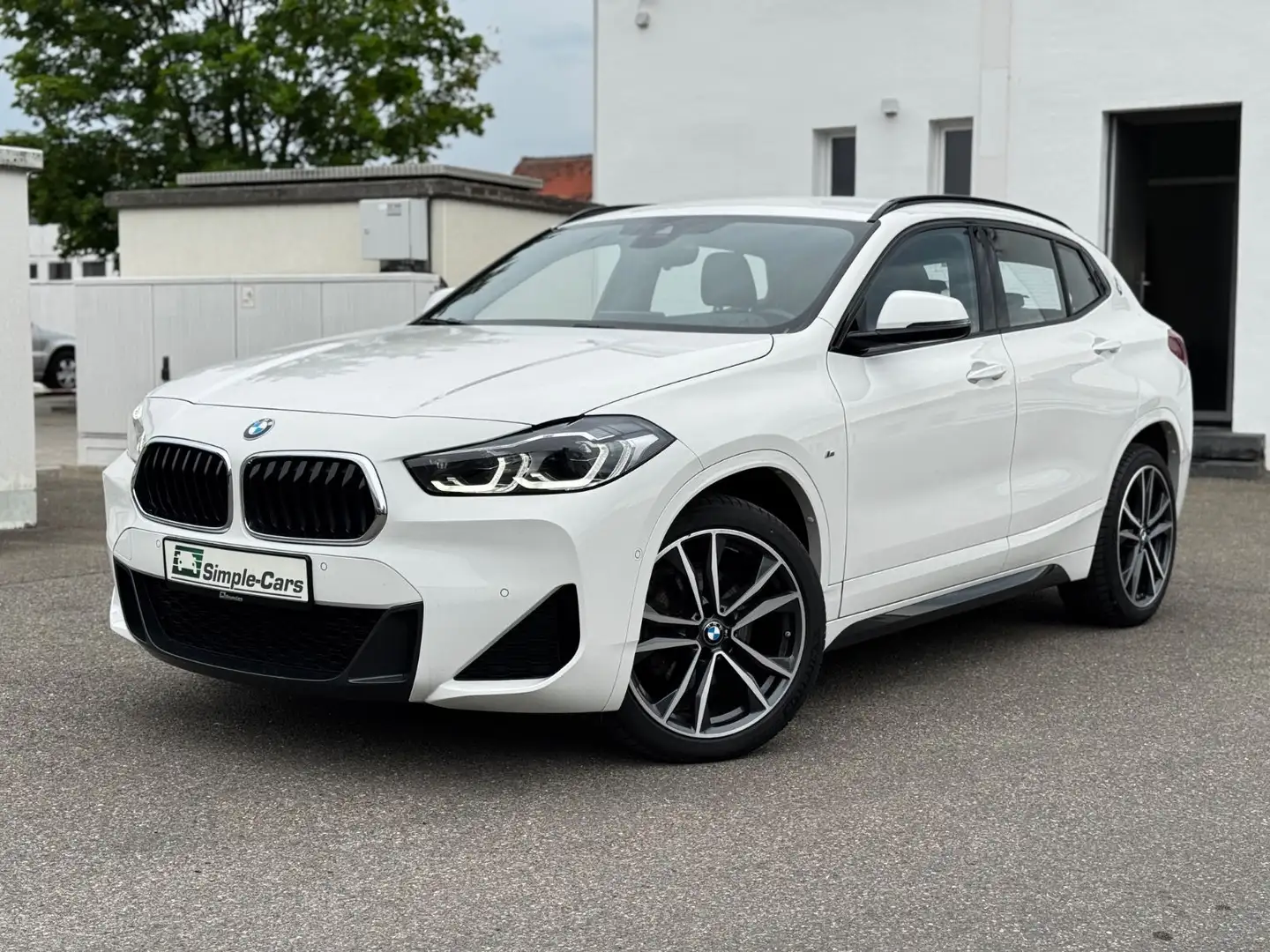 BMW X2 sDrive d M Sport *AHK*BUSINESS*KAMERA*HUD*APP Blanc - 1