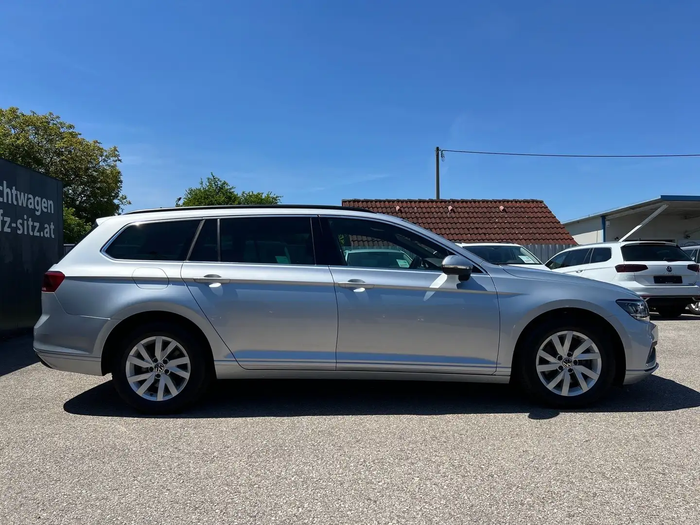 Volkswagen Passat Variant Business 2,0 TDI DSG Silber - 2