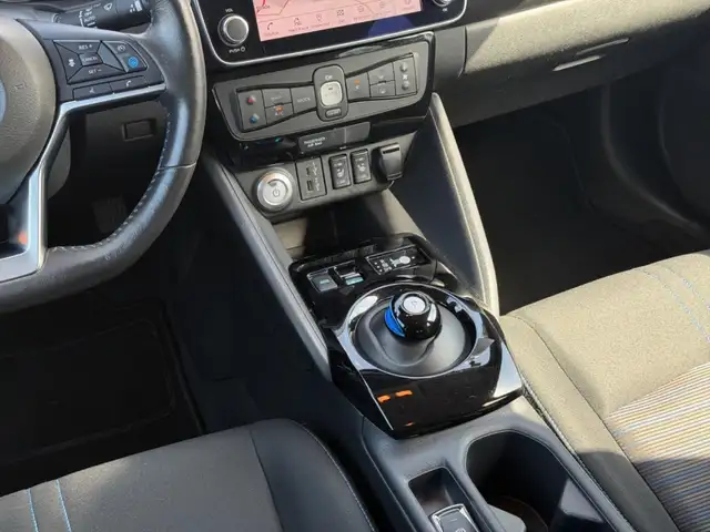 Nissan Leaf view 14