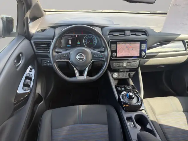 Nissan Leaf view 11