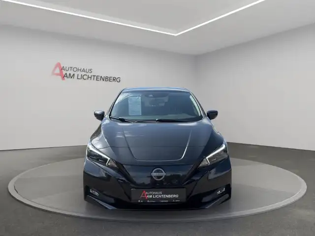 Nissan Leaf view 3